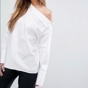 Beautiful Vero moda white asymmetrical blouse EUC